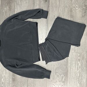 Lululemon Athletica Black Sweatshirt and Pants Set